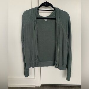 Green aerie zip up light weight sweater - size medium